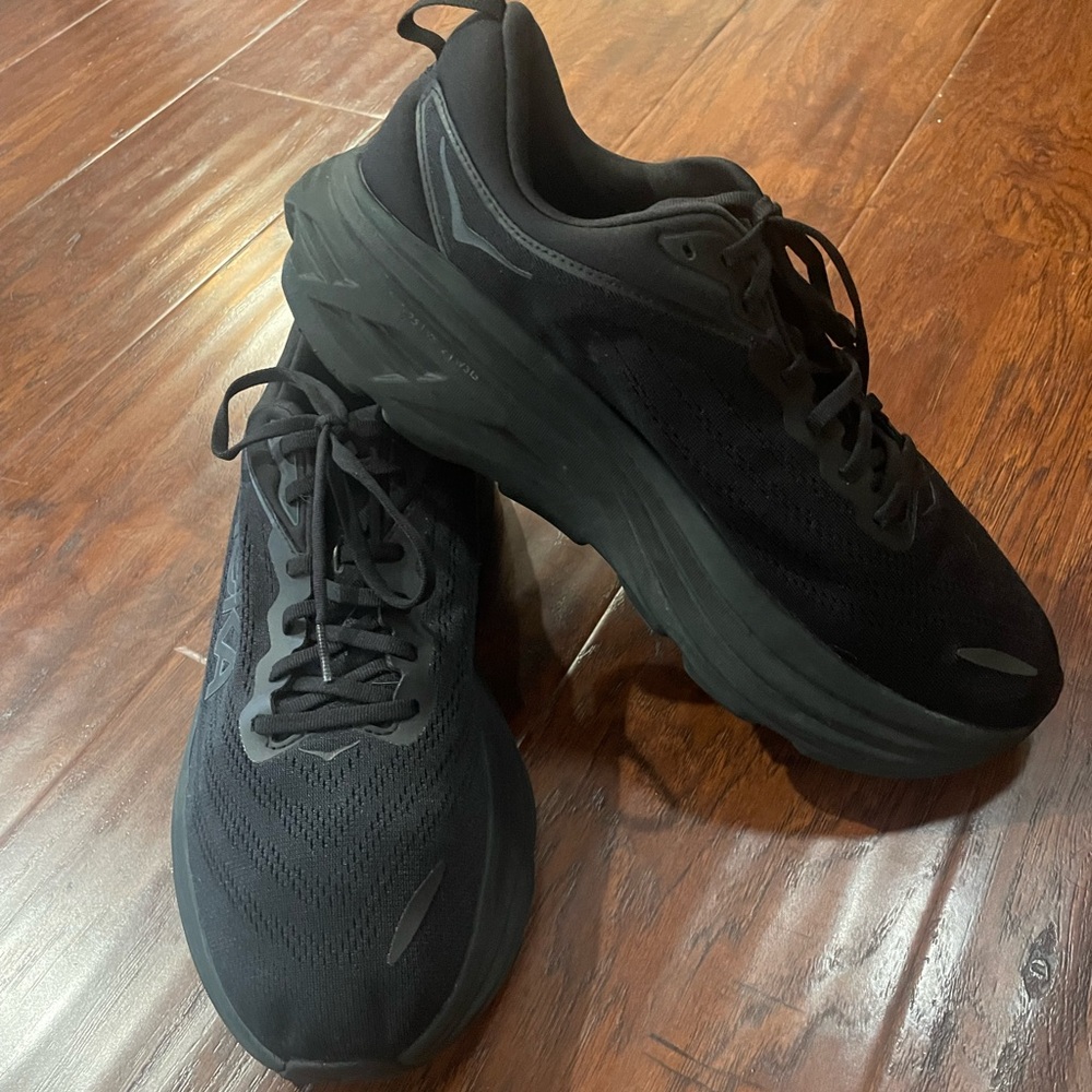Men's Black Athletic Shoes